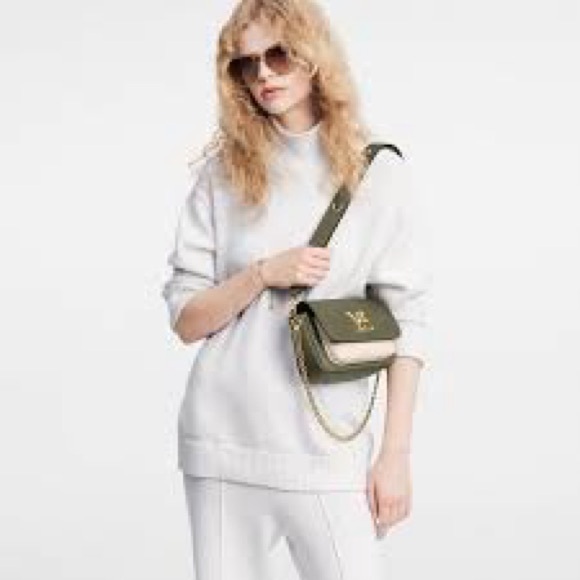 Louis Vuitton Lockme Tender Handbag Leather Green - Picture 12 of 16